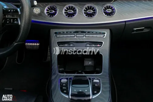 مرسيدس E 200 2022 أبيض مستعملة للبيع - 1