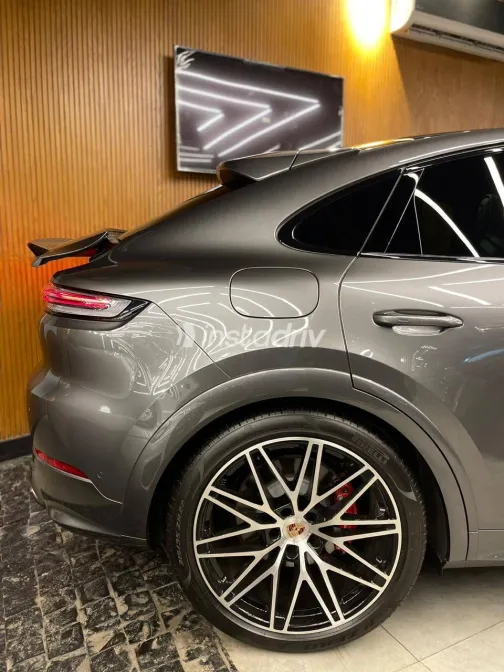 Porsche Cayenne 2025 White Used for Sale - 4