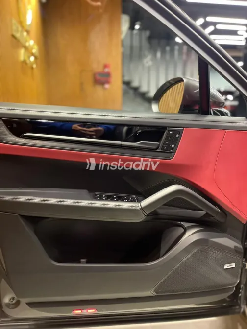 Porsche Cayenne 2025 White Used for Sale - 6