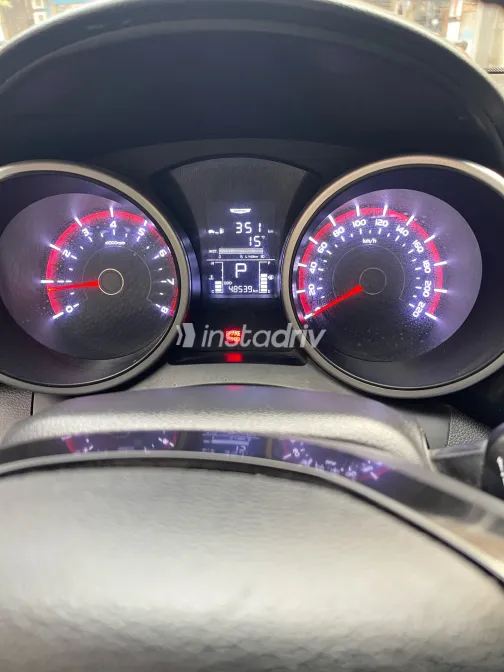 سانج يونج تيفولى 2020 أبيض مستعملة للبيع - 4