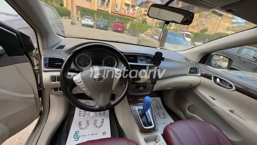 نيسان سنترا 2017 أبيض مستعملة للبيع - 8