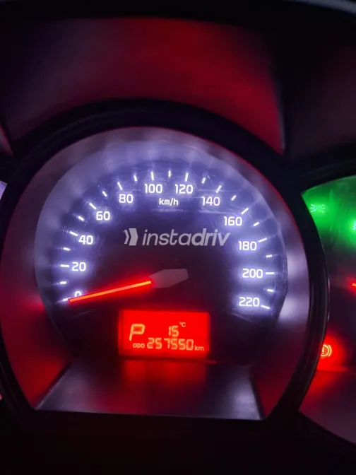 Kia Rio 2013 White Used for Sale - 5