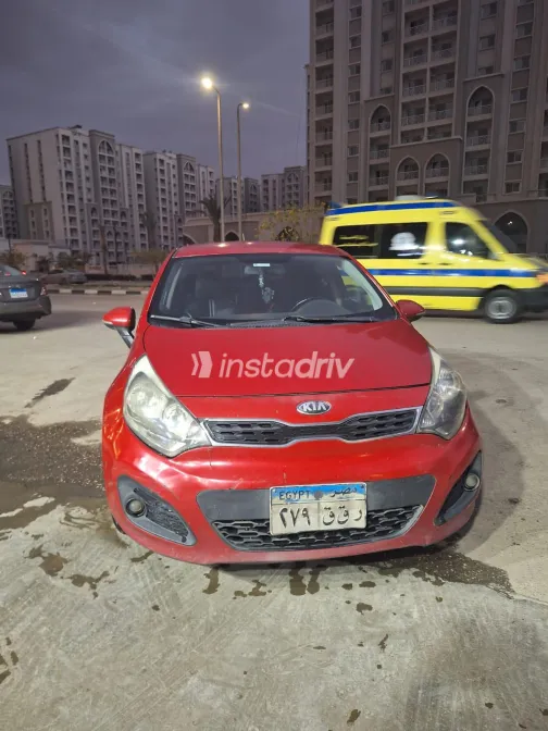 Kia Rio 2013 White Used for Sale - 9