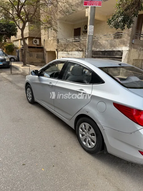 هيونداي اكسنت RB 2015 أبيض مستعملة للبيع - 2