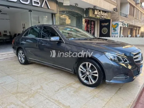 Mercedes E 180 2016 Gray Used for Sale - 8