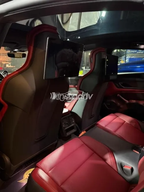 بورش تايكان 2024 رمادي مستعملة للبيع - 4