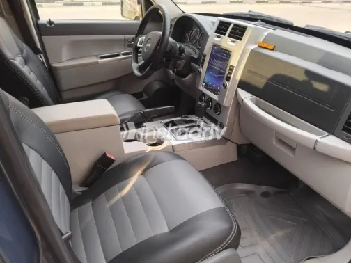 جيب شيروكي 2009 رمادي مستعملة للبيع - 7