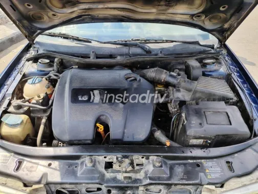 سكودا اوكتافيا A4 2009 أزرق غامق مستعملة للبيع - 2