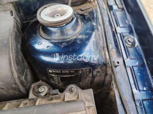 سكودا اوكتافيا A4 2009 أزرق غامق مستعملة للبيع - 3