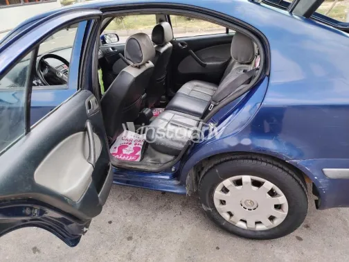 سكودا اوكتافيا A4 2009 أزرق غامق مستعملة للبيع - 8