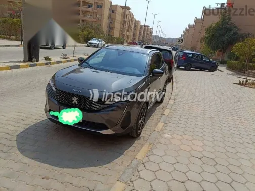 بيجو 3008 2021 فضي مستعملة للبيع - 3