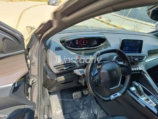 بيجو 3008 2021 فضي مستعملة للبيع - 6