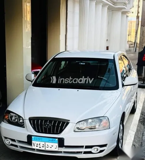 هيونداي افانتي 2003 أبيض مستعملة للبيع - 4