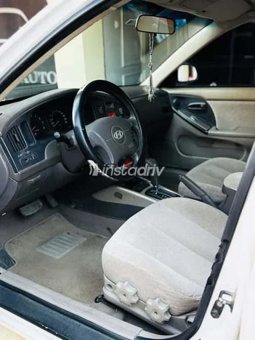 هيونداي افانتي 2003 أبيض مستعملة للبيع - 5