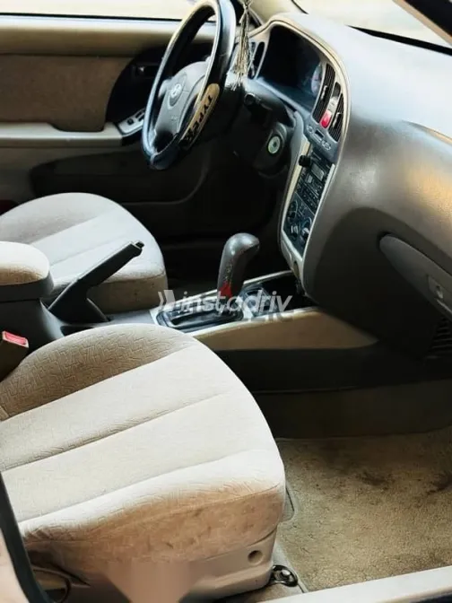 هيونداي افانتي 2003 أبيض مستعملة للبيع - 10