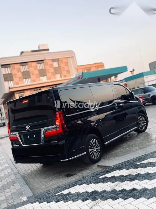 تويوتا جرانفيا 2026 أسود جديدة للبيع - 2
