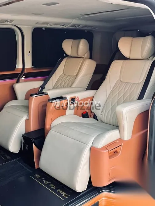 تويوتا جرانفيا 2026 أسود جديدة للبيع - 4