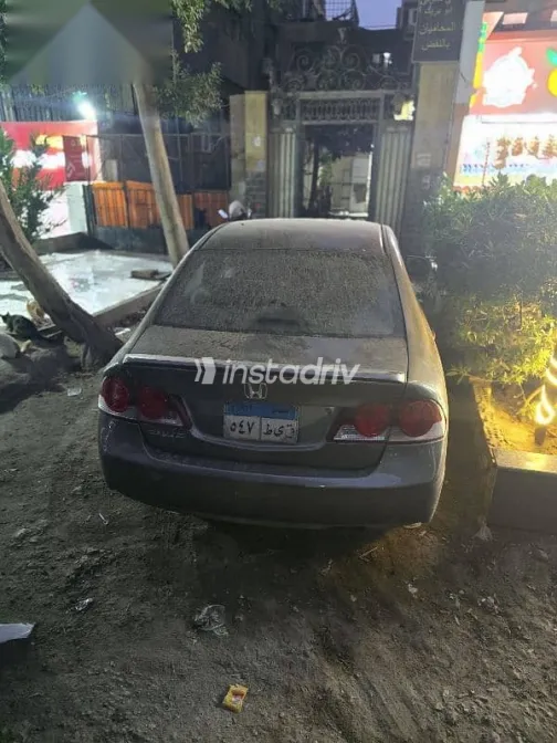 هوندا سيفك 2008 ذهبي مستعملة للبيع - 3