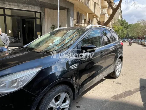 فورد كوجا 2016 أسود مستعملة للبيع - 1