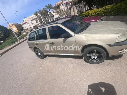 فولكس فاغن باراتى 2004 ذهبي مستعملة للبيع - 3