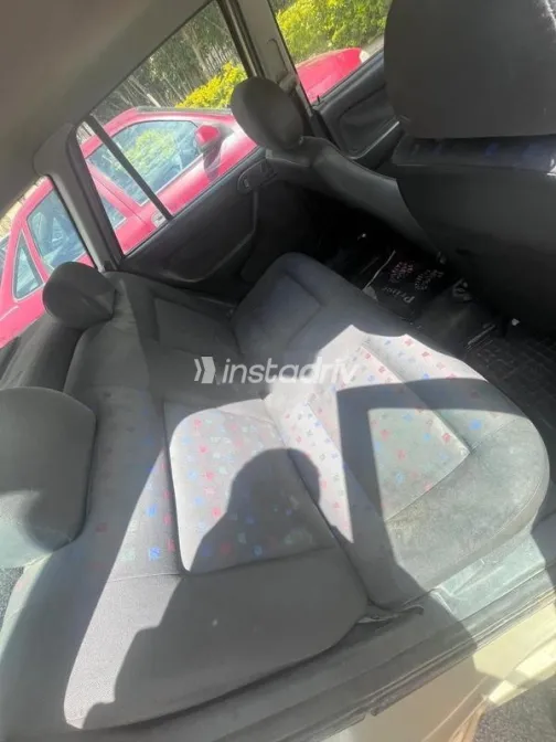 فولكس فاغن باراتى 2004 ذهبي مستعملة للبيع - 8