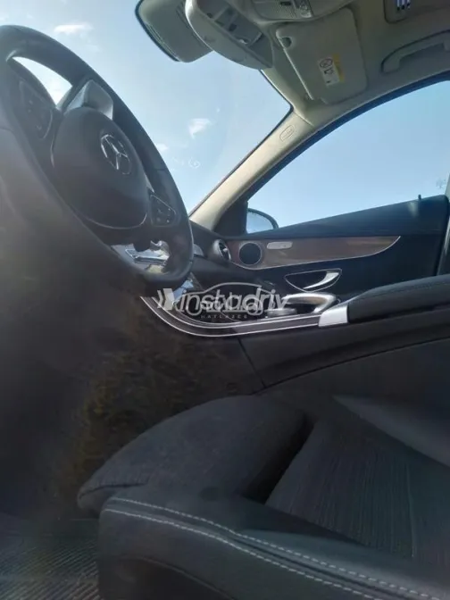 مرسيدس C 180 2018 أسود مستعملة للبيع - 5