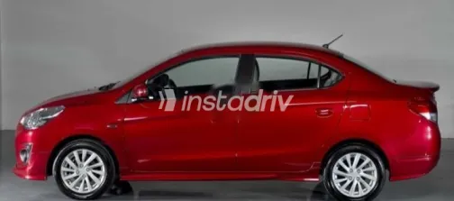 ميتسوبيشي اتراج 2015 أحمر مستعملة للبيع - 2