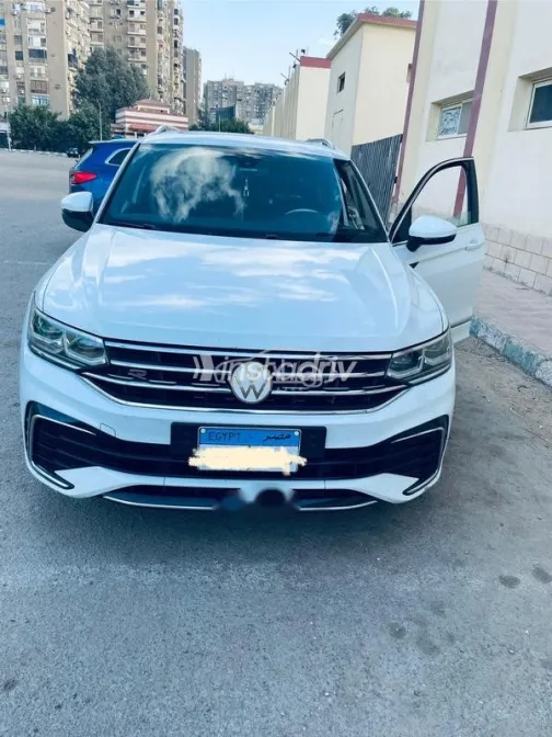 Volkswagen Tiguan 2023 White Used for Sale - 3