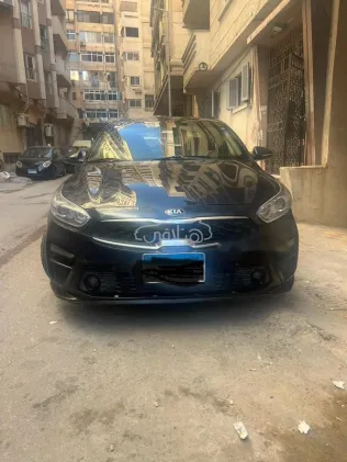 كيا جراند سيراتو 2022 أبيض مستعملة للبيع