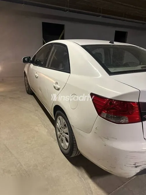 Kia Cerato 2010 White Used for Sale - 1