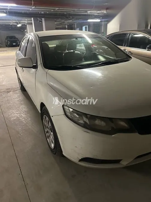 Kia Cerato 2010 White Used for Sale - 3