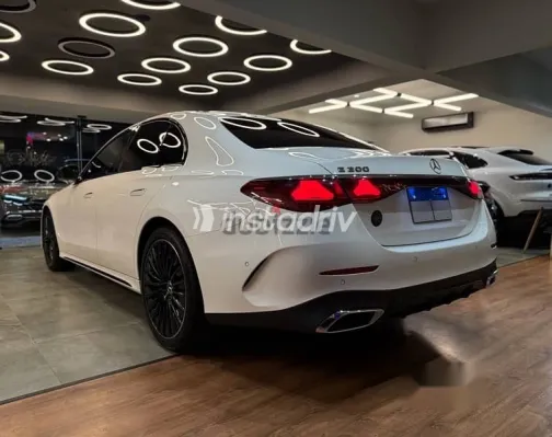 مرسيدس E 200 2024 أبيض مستعملة للبيع - 4