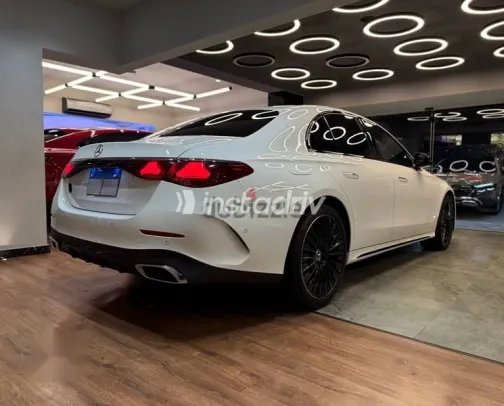 مرسيدس E 200 2024 أبيض مستعملة للبيع - 5