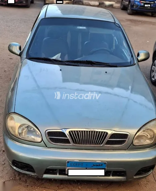 دايو لانوس 2005 أخضر مستعملة للبيع - 1
