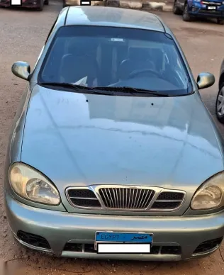 دايو لانوس 2005 أخضر مستعملة للبيع