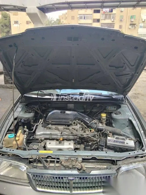 Nissan Sunny 2000 Gold Used for Sale - 4