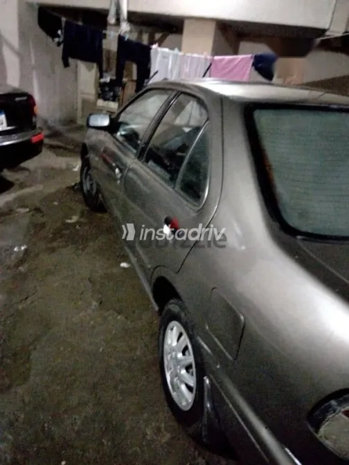 Nissan Sunny 2000 Gold Used for Sale - 7