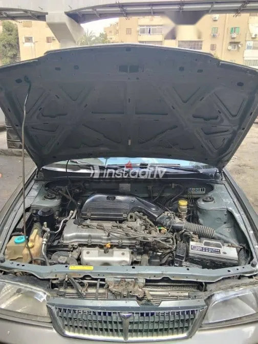 Nissan Sunny 2000 Gold Used for Sale - 9