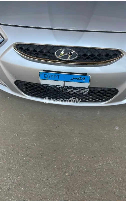 هيونداي اكسنت RB 2025 أبيض مستعملة للبيع - 1