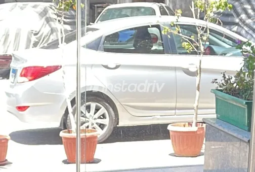 هيونداي اكسنت RB 2025 أبيض مستعملة للبيع - 8