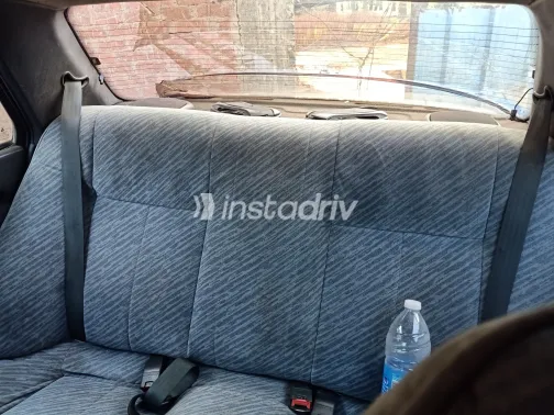 هيونداي إلنترا 1994 أبيض مستعملة للبيع - 9