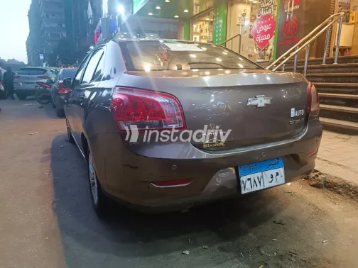 شيفروليه أوبترا 2015 أبيض مستعملة للبيع - 3