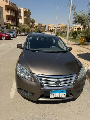 نيسان سنترا 2018 أبيض مستعملة للبيع