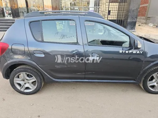 Renault Sandero Step Way 2019 White Used for Sale - 4