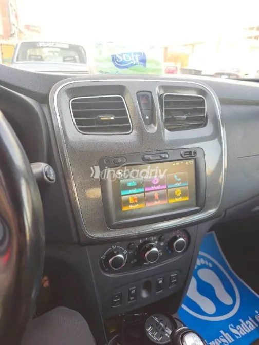 Renault Sandero Step Way 2019 White Used for Sale - 8