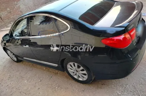 هيونداي إلنترا اتش دى 2018 أبيض مستعملة للبيع - 10