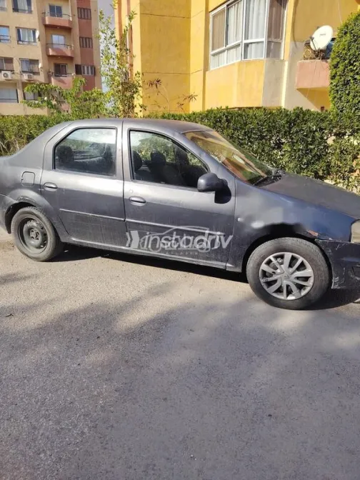 Renault Logan 2010 Black Used for Sale - 3