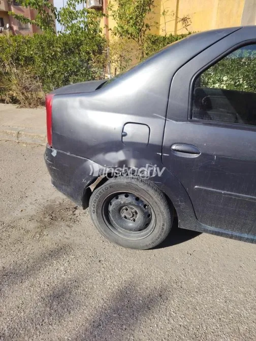 Renault Logan 2010 Black Used for Sale - 5