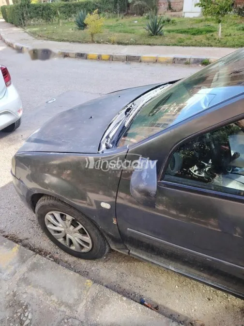 Renault Logan 2010 Black Used for Sale - 10