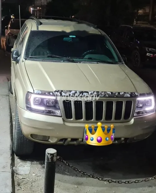 Jeep Grand Cherokee 1999 Gold Used for Sale - 4